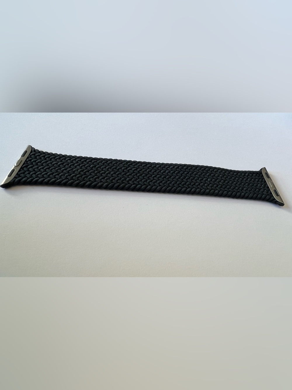 Authentic Apple braided solo band, size 5/6, 40mm, dark grey/black